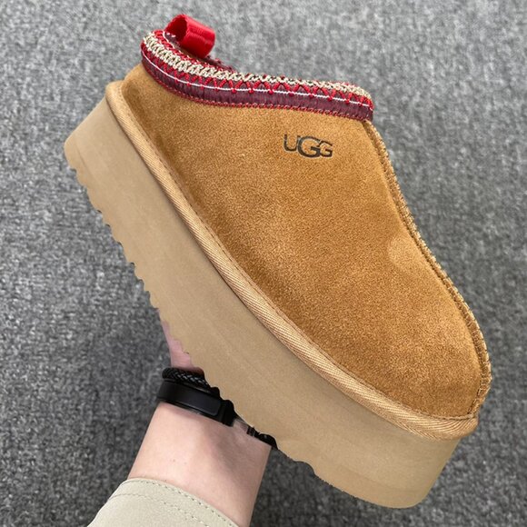 UGG Tazz Shearling Lined Platform Shoes In Chestnut - Picture 2 of 6